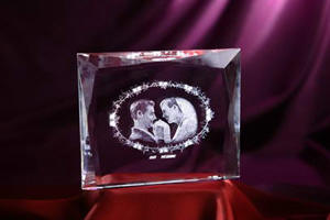Crystal Engraving for Wedding Pictures